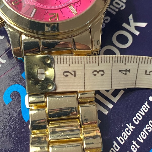 Watch | women watch | pink watch | new - Picture 6 of 6